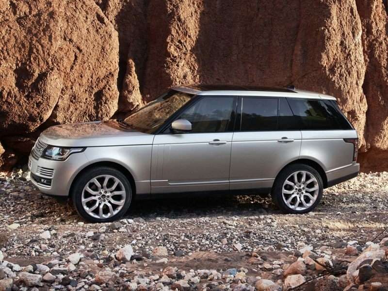 Land Rover Range Rover 2014 được trang bị động cơ V6 dung tích 3.0L cho công suất 340 mã lực. Xe có hộp số tự động 8 cấp độ, hệ thống chống bó phanh (ABS), hệ thống dẫn đường, túi khí, hệ thống điều chỉnh nhiệt độ tự động, bộ vành nhôm 19 inch và hệ thống kiểm soát hành trình.