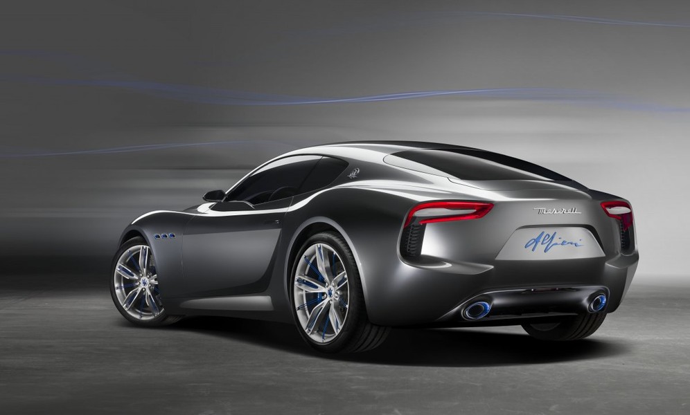 Maserati Alfieri đã xuất hiện tại triển lãm Geneva Motor Show đầu năm nay và siêu xe công suất 460 mã lực này tiếp tục được giới thiệu tại triển lãm Los Angeles Auto Show 2014. Maserati Alfieri là sản phẩm chào mừng 100 năm thành lập công ty Maserati.