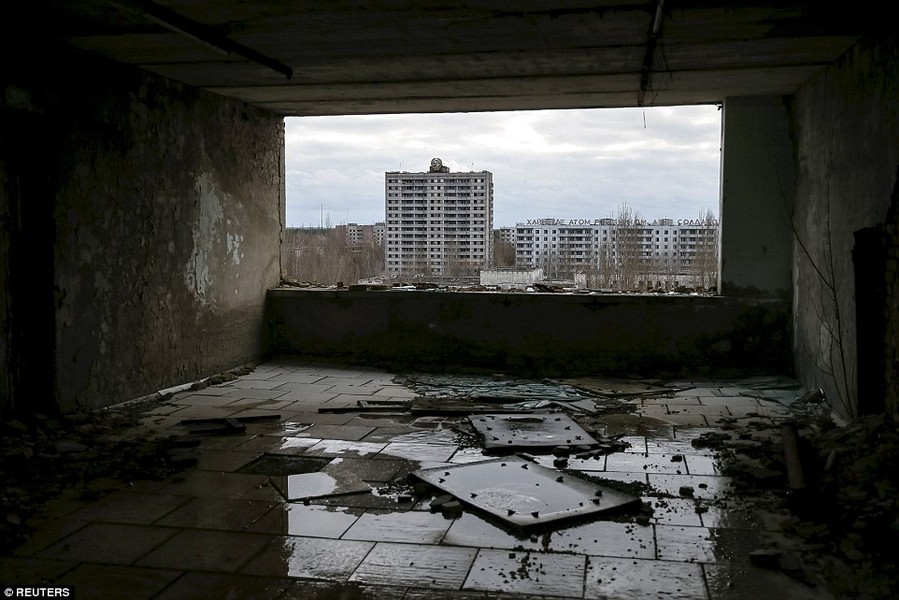 Thành phố Pripyat, gần nhà máy điện hạt nhân  Chernobyl ở Ukraine, bị bỏ hoang từ sau thảm họa hạt nhân ngày 26/4/1986.