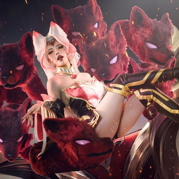 Mới đây, nữ MC Mai Dora đã tung ra toàn bộ những bức ảnh trong concept cosplay của cô theo hình tượng Ahri Hall of Legends của Faker. Ngay lập tức, bộ ảnh đã thu hút sự quan tâm rất lớn của cộng đồng LMHT Việt.