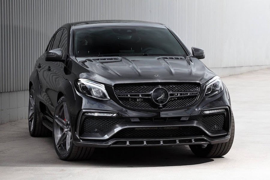 Là phiên bản thể thao và cao cấp nhất của dòng coupe SUV GLE-Class,  Mercedes GLC 63 AMG đương nhiên sẽ nhận được sự quan tâm của nhiều hãng độ khác nhau trên Thế giới. Mới đây nhất, hãng TopCar tới từ Nga cũng đã tung ra gói độ mang tên Inferno dành riêng cho chiếc xe.