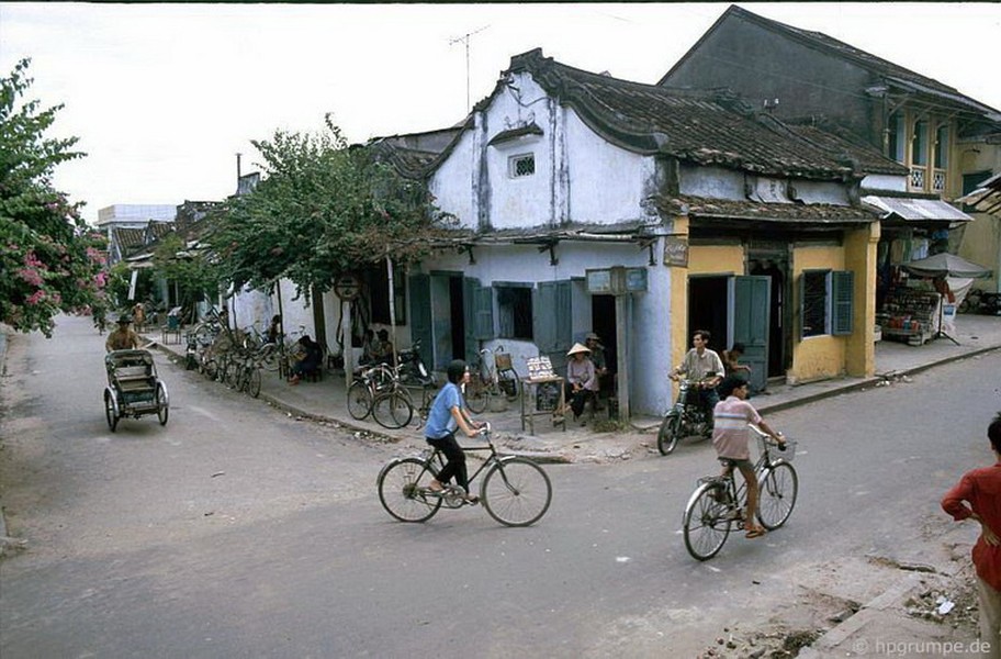 Cách đây hơn 20 năm, Hội An vẫn còn chưa bị thương mại hóa bởi làn sóng du lịch.