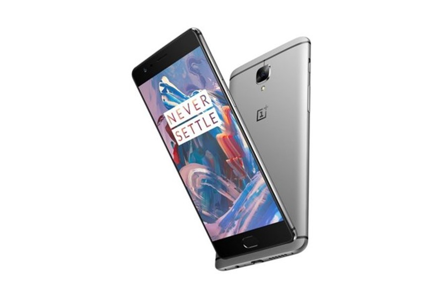  OnePlus 3. Mới đây, thông tin về mẫu OnePlus thế hệ thứ 3 vừa rò rỉ ra bên ngoài. Theo đó, mẫu di động cao cấp giá bình dân này có thể ra mắt vào ngày 14/7. Về cấu hình, máy được cho sở hữu màn hình 5,5 inch Full HD, chip Qualcomm Snapdragon 820, dung lượng lưu trữ trong 64 GB và camera 16 megapixel. Giá bán của máy ở mức xấp xỉ 300 – 400 USD.