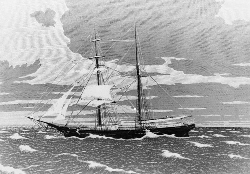 Ngày 7/11/1872,  Mary Celeste - một chiếc thuyền buồm dài 31 mét nặng 282 tấn - khởi hành từ cảng New York đến Genoa, Italia.