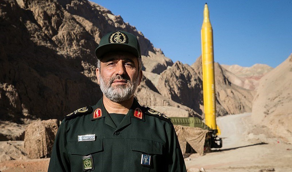 Tướng Amir Ali Hajizadeh, Tư lệnh Không quân Vũ trụ thuộc  Vệ binh Cách mạng Hồi giáo Iran (IRGC-AF), cho biết Iran đã bắn 4 tên lửa đạn đạo tầm trung Kheibar Shekan từ Iran và diệt mục tiêu IS tại Syria vào ngày 15/1.