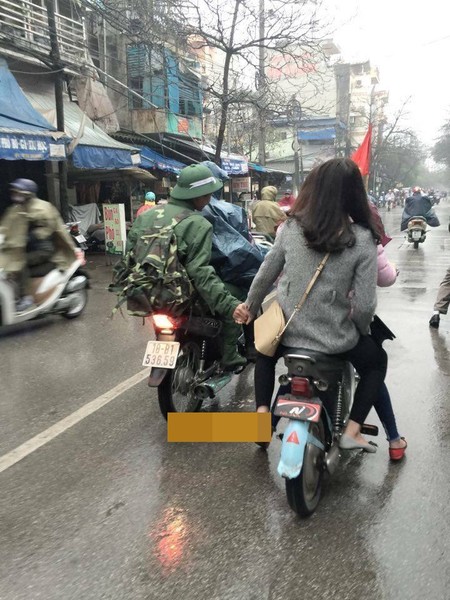 Ngày 23/2/2016, tại nhiều địa phương đã làm lễ trao quân  nhập ngũ 2016. Đây là dịp nhiều chàng trai trẻ sẽ phải tạm xa người yêu, xa gia đình để thực hiện nghĩa vụ quân sự.