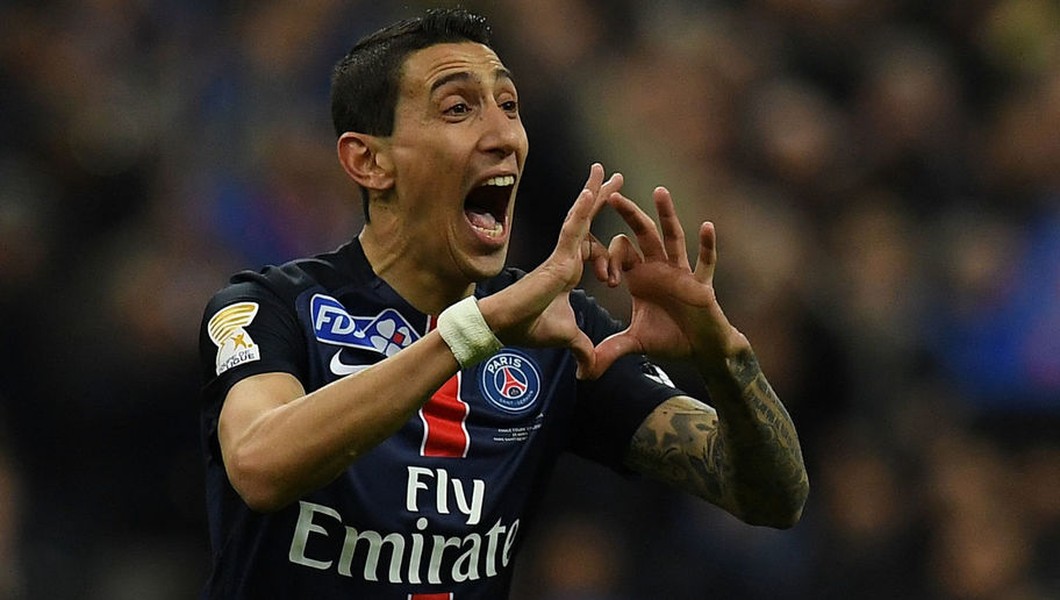 Angel Di Maria tới Man United với kì vọng sẽ khỏa lấp được hình bóng của Cris Ronaldo. Thế nhưng, những ngày tại sân Old Trafford của  siêu sao bóng đá này quả là tồi tệ. Quá chán trường khi không được trọng dụng, Di Maria đã bỏ tập, sang Qatar kiểm tra y tế và tuyên bố đầu quân cho Paris Saint-Germain bất chấp án kỷ luật của BLĐ Quỷ Đỏ.