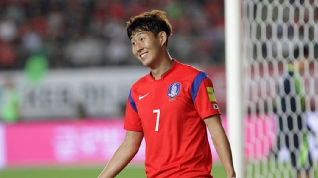 Son Heung-Min là niềm hy vọng lớn nhất của bóng đá nam Hàn Quốc tại sân chơi  Olympic Rio 2016. Mặc dù không được ra sân nhiều tại mùa giải trước nhưng cầu thủ thuộc biên chế Tottenham này vẫn thể hiện được đẳng cấp của mình và được xếp vào hàng những vua phá lưới của giải đấu.