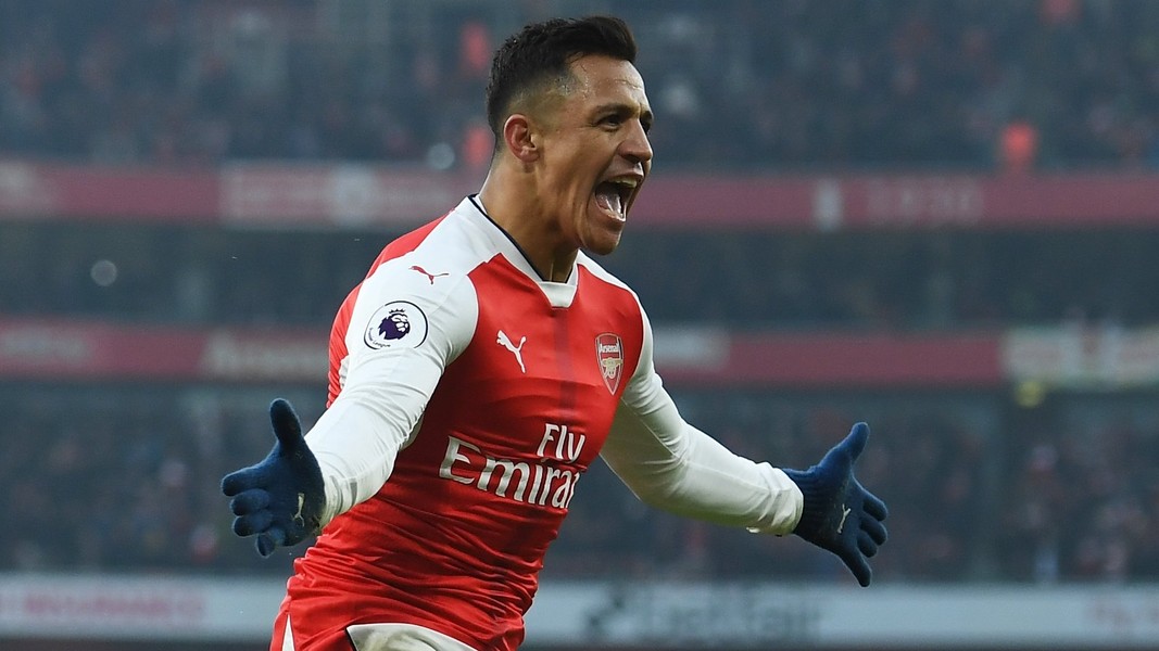 Everton gây sốc với Sanchez: Theo tin  chuyển nhượng bóng đá mới nhất từ tờ The Sun, Man City có thể chờ đợi để sở hữu Alexis Sanchez miễn phí, nhưng Everton thì có ý định gây sốc với cầu thủ người Chile ngay trong tháng Một. Ảnh: The Sun