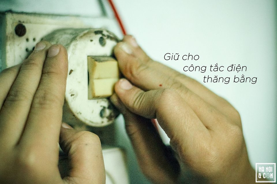 Ai trong chúng ta cũng đều đã từng có 1 tuổi thơ dữ dội vô cùng đáng nhớ, đặc biệt là thế hệ 8X và 9X. Tuổi thơ của họ chẳng hiện đại được như thời nay, họ chỉ chơi bằng sẵn những thứ có xung quanh. Khi nhớ lại những trò tiêu khiển đó là cả 1 trời kí ức ùa về.