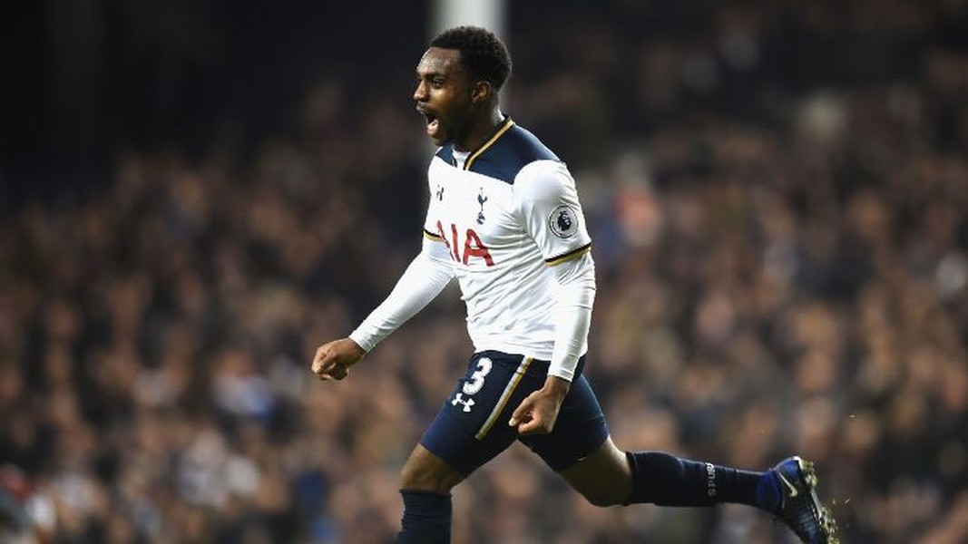 Danny Rose chắc chắn đến M.U: Theo tin  chuyển nhượng bóng đá mới nhất từ thành London, mặc dù đã hồi phục hoàn toàn nhưng Danny Rose - vẫn bị HLV Mauricio Pochettino đẩy lên băng ghế dự bị trong trận chiến với Arsenal ở vòng 12 Premier League. Động thái này cho thấy tương lai của Danny Rose không còn sáng sủa tại Tottenham. Ảnh: Mirror