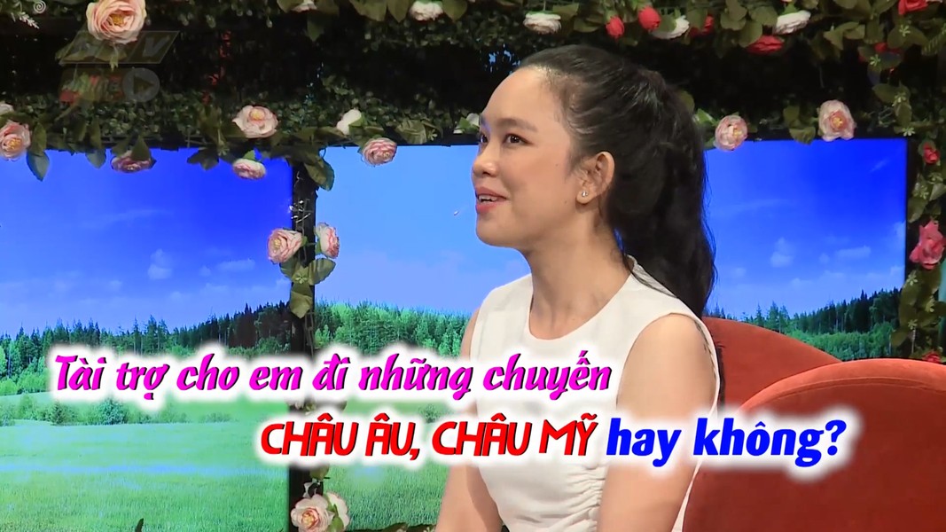 Những ngày qua, câu chuyện cô gái  đòi bạn trai bao đi châu Âu mới cưới chiếm sóng MXH. Sau hàng loạt chỉ trích, dân mạng "vén tay" làm phúc giúp nữ chính thỏa ước nguyện.