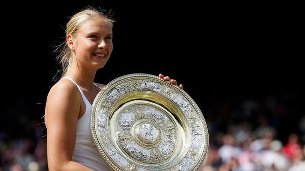 Tối ngày 26/2, "Búp bê Nga"  Maria Sharapova đã thông báo quyết định giải nghệ trên trang cá nhân sau thời gian dài vật lộn để tìm lại phong độ.