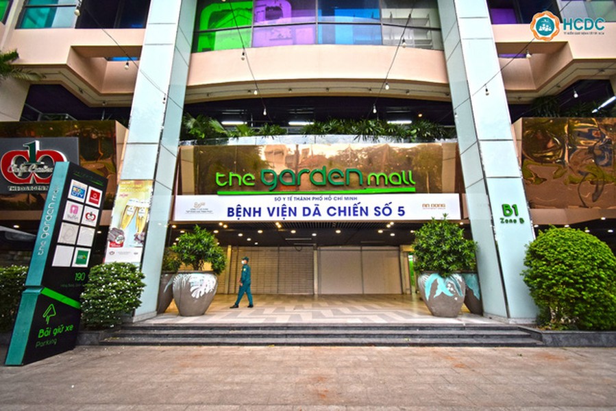 Tình hình COVID-19 có tình hình phức tạp, Bệnh viện Dã chiến Số 5 -  Thuận Kiều Plaza được đưa vào hoạt động.