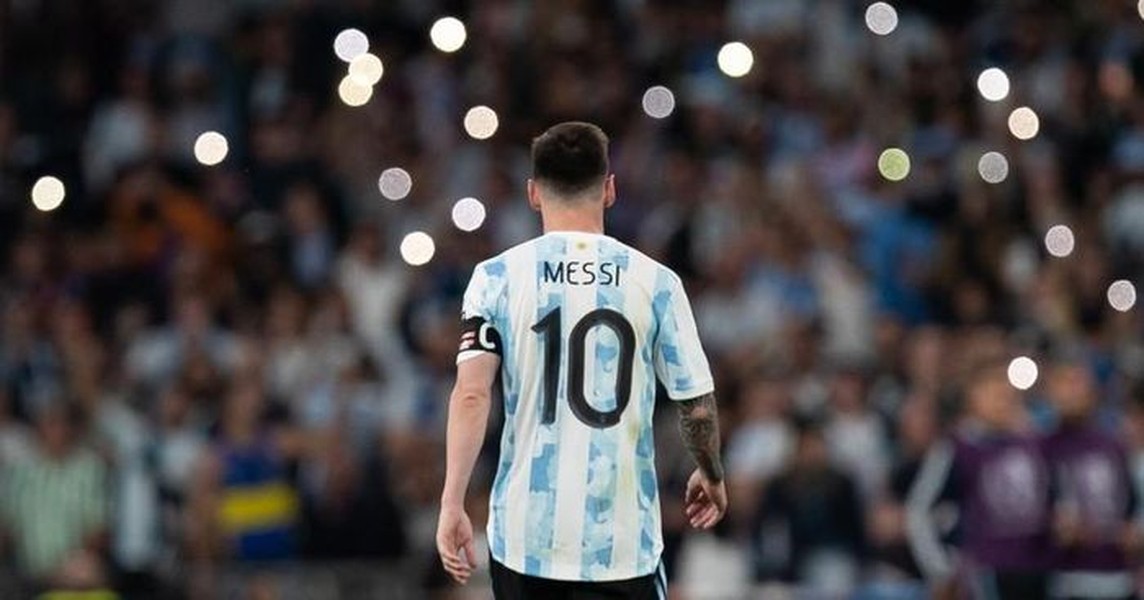 Lionel Messi từng bảy lần giành Quả bóng vàng đã xác nhận  World Cup 2022 chính là lần tham dự World Cup của anh. “La Pulga” sẽ không chỉ là một trong những cầu thủ bóng đá xuất sắc nhất từng ra sân mà còn là một trong những vận động viên thể thao xuất sắc nhất mọi thời đại.