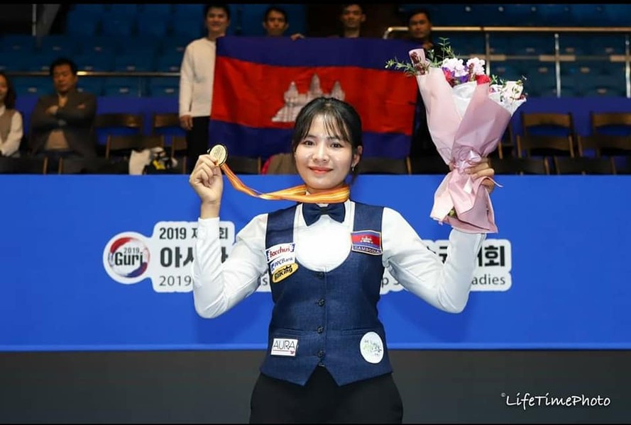 Nữ cơ thủ Sruong Pheavy được coi là niềm hy vọng vàng của Campuchia trong môn billiards &amp; snooker tại SEA Games 32.