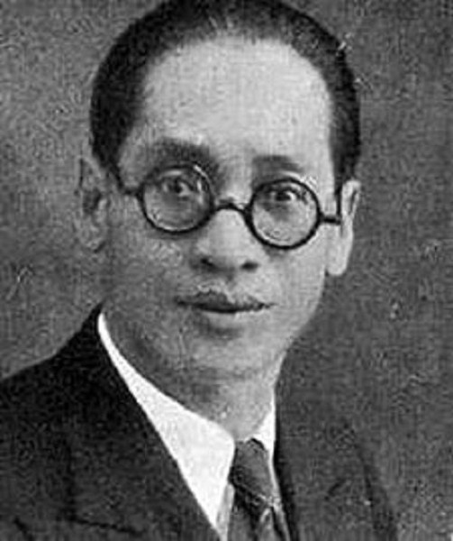 Doanh nhân Nguyễn Sơn Hà (1894 - 1980) là một trong những thương gia nức tiếng của Việt Nam thời Pháp thuộc. Ông được biết đến như là người khai sinh nghề sản xuất sơn dầu ở Việt Nam. Ông sinh ra tại Sơn Tây (Hà Nội) nhưng phần lớn cuộc đời gắn bó với thành phố cảng Hải Phòng.