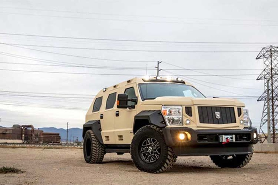 Nằm tại California, Mỹ, U.S. Specialty Vehicles (USSV) tới nay đã trở nên nổi tiếng bởi dòng SUV Rhino. Dựa trên cơ sở chiếc bán tải hạng nặng Ford F450 Super Duty, USSV đã thiết kế cho chiếc siêu xe SUV hàng khủng này phần thân hoàn toàn mới với kiểu dáng như những mẫu xe bọc thép quân sự thực thụ và nội thất tiện nghi.