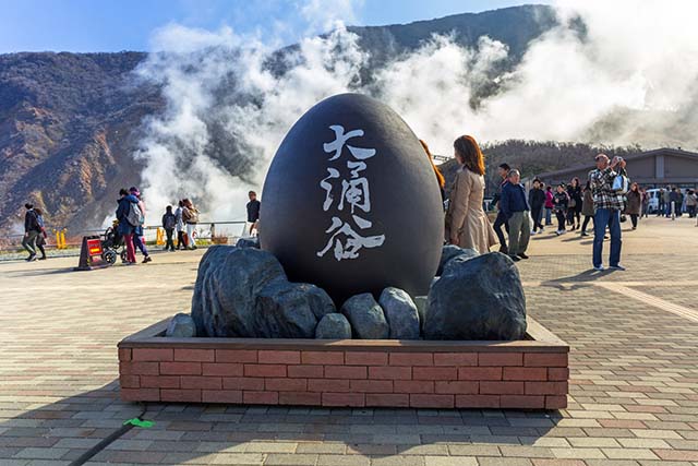 Loại trứng đen kỳ lạ của người Nhật, ai cũng ước ăn 1 lần