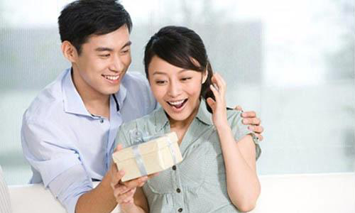 4 doc chieu ham nong tinh cam vo chong khong the bo qua