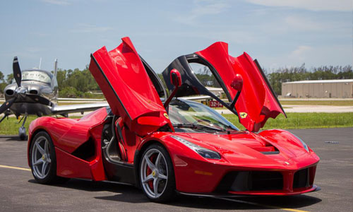 Siêu xe Ferrari LaFerrari dùng chán bán chỉ hơn 72 tỷ 