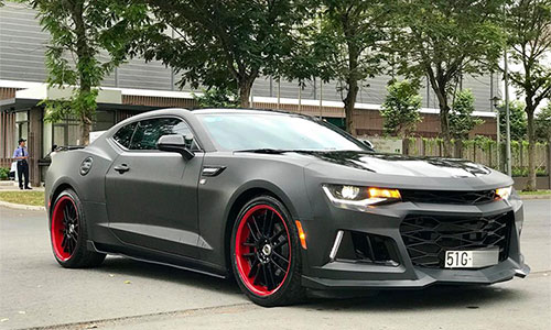 Chevrolet Camaro RS độ giá hơn 2,3 tỷ đồng ở Sài Gòn