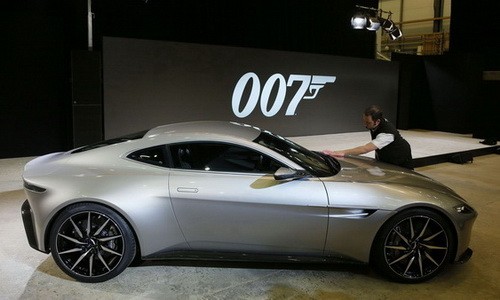 Aston Martin của James Bond qua các thời kỳ