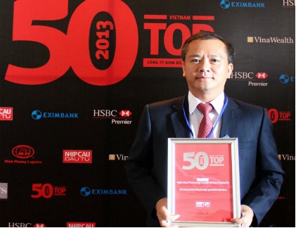 Sacombank lọt Top 50 DN kinh doanh hiệu quả nhất 