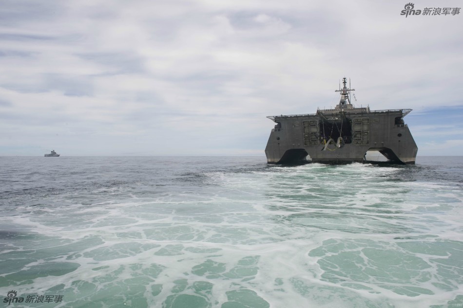 Hôm 18/2/2017 vừa qua, chiếc  tàu chiến ven biển USS Coronado (LCS-4) của Mỹ đã tiến vào Biển Đông với hoạt động đầu tiên là chuyến thăm Brunei. Nguồn ảnh: Sina.