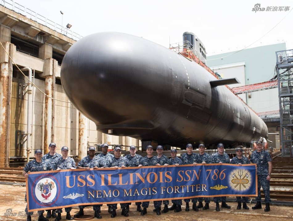  Tàu ngầm hạt nhân USS Illinois (SSN-786) là chiếc tàu thứ ba thuộc lớp tàu ngầm Virginia Block III sử dụng năng lượng nguyên tử được thiết kế bởi General Dynamics và Hải quân Mỹ. Nguồn ảnh: Sina.