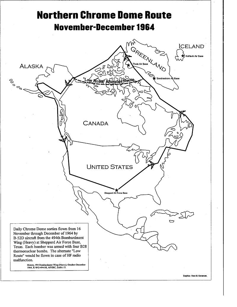  Chiến dịch Chrome Dome là một chiến dịch quân sự được Không quân Mỹ thực hiện trong Chiến tranh Lạnh, với việc sử dụng máy bay B-52 mang theo vũ khí nhiệt hạch, bay liên tục trên không 24/24 quanh không phận Bắc Mỹ, Địa Trung Hải và biên giời Liên Xô để có thể tấn công Liên Xô ngay lập tức khi có lệnh. Ảnh: bản đồ tuyến bay của B-52 ở khu vực Bắc Mỹ trong chiến dịch Chrome Dome. Nguồn ảnh: Wiki.
