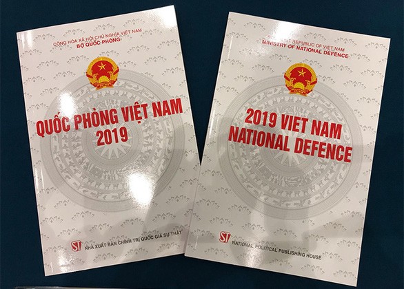  Sách trắng Quốc phòng Việt Nam 2019 vừa được Việt Nam công bố hôm 25/11 vừa rồi. Đây là lần thứ tư trong lịch sử Việt Nam công bố Sách trắng Quốc phòng và lần này, chúng ta đã nhấn mạnh quan điểm "bốn không" của Đảng và Nhà Nước. Nguồn ảnh: C.G.