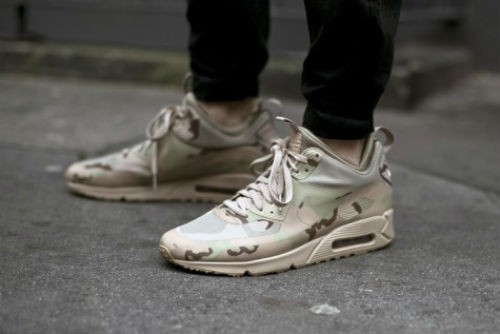 Có mặt tại tuần lễ thời trang London 2016, mẫu Nike Air Max 90 Sneakerboot “Desert Camo” trở thành tâm điểm chú ý của mọi người trong số những mẫu  giày sneaker nam.