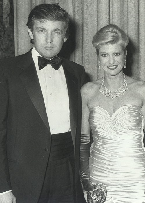 Năm 1977,  Tổng thống Mỹ Donald Trump kết hôn với người vợ đầu tiên Ivana Trump. Đám cưới diễn ra tại nhà thờ Marble Collegiate tại New York. Ảnh: Brides.