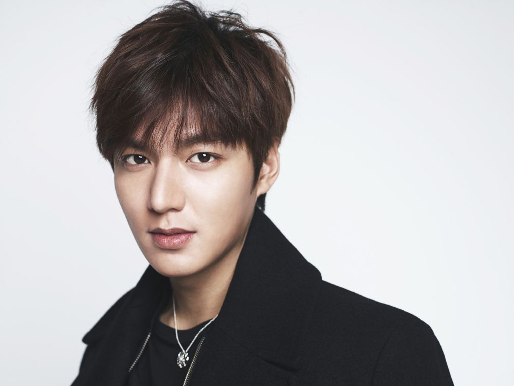 Sinh vào ngày đầu tiên của chòm sao Cự Giải 22/6/1987, nam chính trong  Huyền thoại biển xanh - Lee Min Ho dường như hội tụ đầy đủ mọi tính cách tốt đẹp của cung hoàng đạo này. Đó là sự thân thiện, ấm áo và chu đáo. Ảnh: Kdramastar.