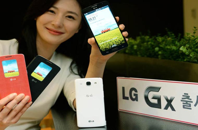 LG ra mắt phiên bản 5,5 inch của LG G2 tại Hàn Quốc. Chiếc điện thoại có tên LG Gx, với camera 13 Mp và sử dụng vi xử lý lõi tứ Qualcomm Snapdragon 600.