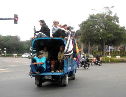 Đi đám ma vui như trảy hội