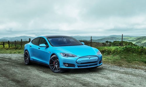 Tesla Model S P85D: Chiếc sedan “chất” từ trong ra ngoài