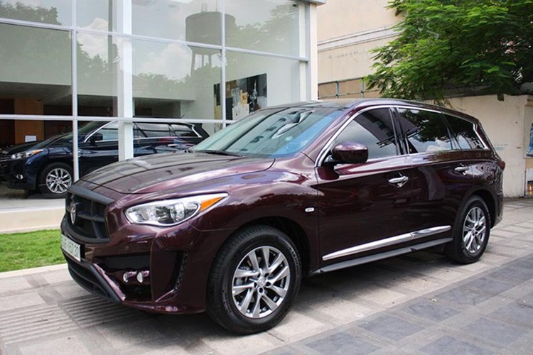  Chiếc Infiniti QX60 sử dụng cho gia đình, song chủ nhân vẫn cho thấy cách tạo nên sự độc đáo khác biệt với việc nâng cấp ngoại hình cho nó.