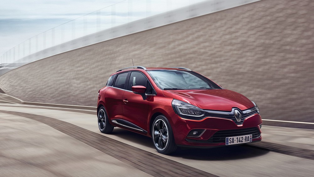 Nhằm cho ra mắt một mẫu xe cá tính hơn, độc đáo hơn, hãng xe Pháp đã nâng cấp mẫu Renault Clio Facelift lên một phiên bản đặc biệt mang tên -  Renault Clio Edition One, với một loạt các trang bị kèm theo và tùy chọn cá nhân hóa theo người dùng.