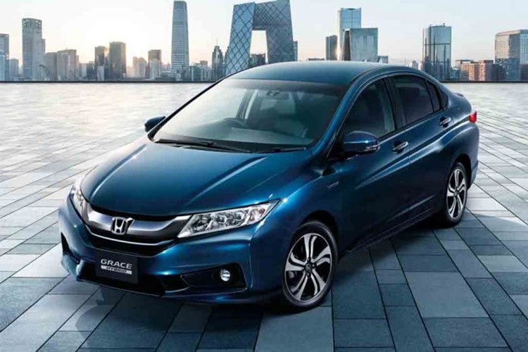 Hãng xe Honda vừa ra mắt phiên bản đặc biệt của mẫu sedan cỡ nhỏ Honda City hay còn gọi với cái tên  Honda City Style Edition hay Grace tại thị trường nội địa Nhật Bản. Phiên bản này sở hữu một số trang bị tính năng đặc biệt cao cấp hơn so với phiên bản hiện có tại một số thị trường.