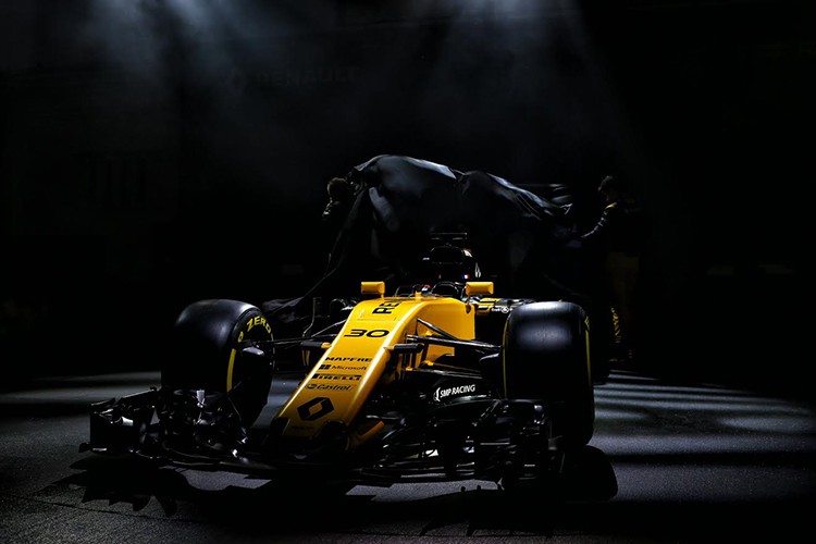 Ngày 21/02/2017 vừa qua, tại London, đội đua nước Pháp Renault Sport Formula One Team đã chính thức ra mắt mẫu xe đua 2017 - R.S.17. Được phát triển từ mẫu R.E.17 và hệ thống truyền động Renault Sport Racing, chiếc  xe đua R.S.17 mới mang những cải tiến vượt bậc và khác biệt so với R.S.16.