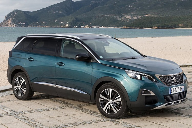 Trong một thông báo mới đây, nhà phân phối và lắp ráp xe ôtô Thaco đã xác nhận các showroom Peugeot của họ đã nhận giao dịch chiếc  xe Peugeot 5008 mới thế hệ 2018 và dự kiến sẽ giao xe trong tháng 12/2017. Đây được xem là mẫu SUV thương hiệu của Pháp rất được ưa chuộng tại thị trường Châu Âu và mẫu xe này sẽ được lắp ráp tại Việt Nam.