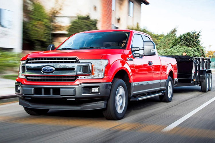 Ford vừa bổ sung thêm một lựa chọn động cơ diesel cho dòng sản phẩm F-150 vào năm 2018, một tuần trước khi diễn ra triển lãm ôtô Detroit. Khối động cơ diesel của mẫu  siêu bán tải Ford F-150 mang tên Power Stroke V6 3.0 lít có công suất 250 mã lực và mô men xoắn 596,5 Nm, mức tiêu hao nhiên liệu là 7,84 lít/100 km.