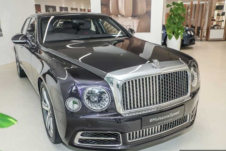 Mẫu siêu xe sang  Bentley Mulsanne Speed 2018 mới vừa chính thức ra mắt tại thị trường Đông Nam Á, cụ thể là Malaysia với mức giá lên đến 3,4 triệu ringgit (đã bao gồm thuế, tương đương khoảng 19 tỷ đồng).