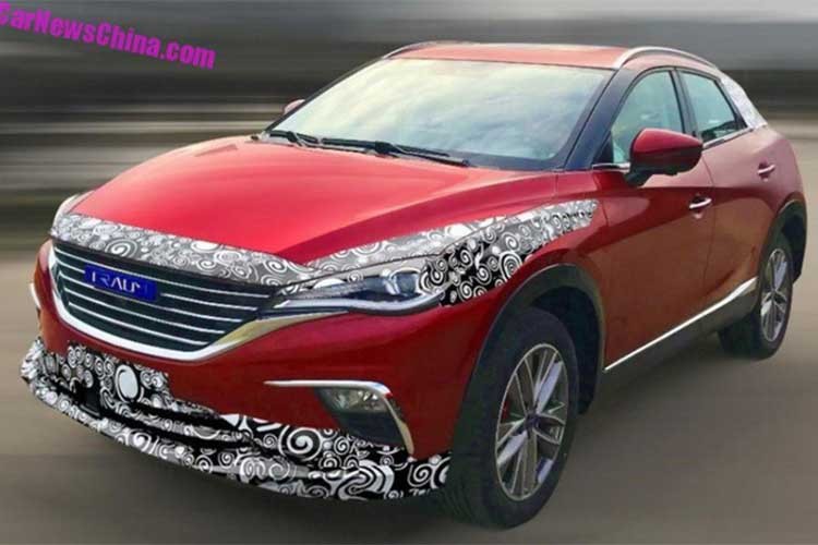 Hãng  ôtô giá rẻ Zotye Trung Quốc thời gian vừa qua đã rất nổi tiếng với những mẫu xe "nhái" thiết kế như Zotye SR8 rất giống siêu xe Porsche Macan, T800 sao y bản chính của xe sang Range Rover Sport.