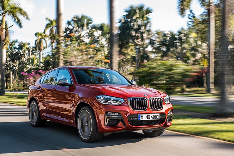 Đã 4 năm kể từ khi chiếc BMW X4 có mặt trên thị trường, BMW sắp sửa ra mắt X4 2019 hoàn toàn mới, đây là đối thủ trực tiếp của Mercedes-Benz GLC Coupe hay Porsche Macan. Mẫu  xe BMW X4 2019 sẽ chính thức ra mắt tại triển lãm Geneva Motor Show 2018 tới đây.