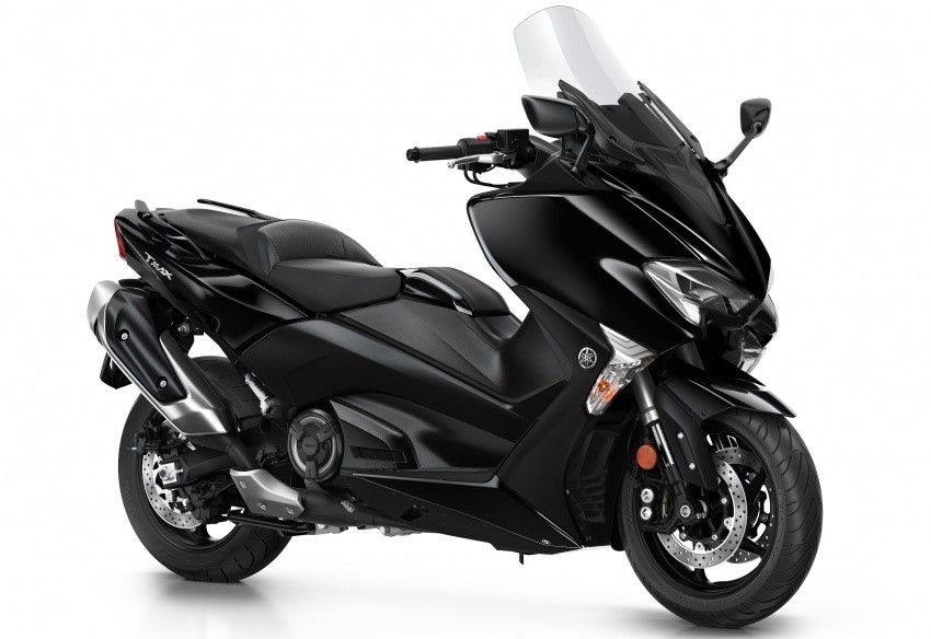 Hãng xe máy Yamaha đã có những nâng cấp đáng kể nhằm đưa mẫu  xe ga Yamaha TMax 2018 lên một tầm cao mới. Chiếc tay ga phân khối lớn hiện có 2 phiên bản gồm SX Sport Edition và DX cho thị trường châu Âu.