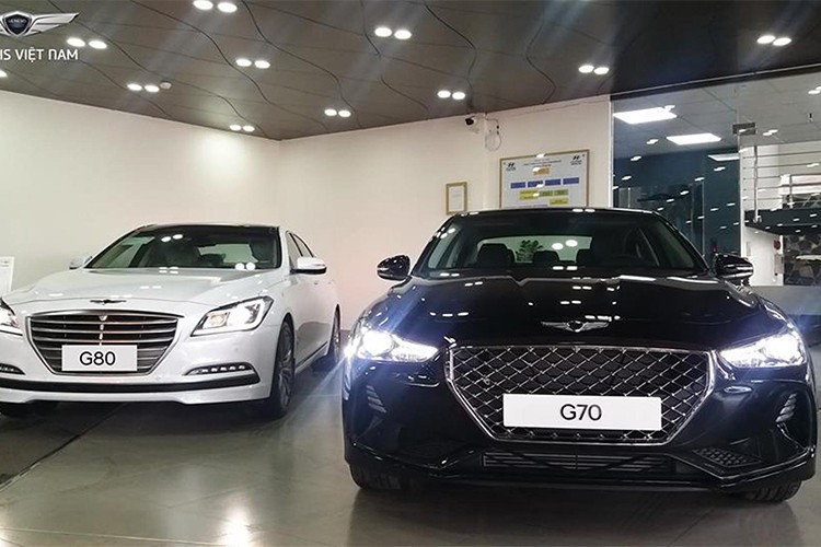 Mẫu  xe sang Genesis G70 2018 ra mắt lần đầu tại thị trường quê nhà Hàn Quốc vào tháng 9/2017, được định vị trong nhóm sedan hạng sang cỡ nhỏ, nhằm cạnh tranh với đối thủ đến từ Châu Âu như; BMW 3-Series, Mercedes-Benz C-Class hay Audi A4.