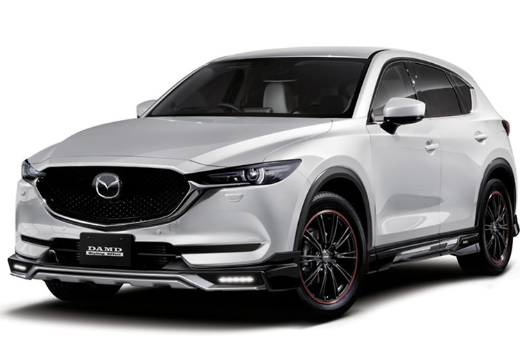 Hãng độ xe DAMD vừa phát triển một gói độ dành cho dòng xe  Mazda CX-5 phiên bản 2018 khi kết hợp những đường nét ấn tượng sẵn có của chiếc xe với những chi tiết được ốp thêm để tăng thêm phong cách thể thao cho chiếc Crossover này.